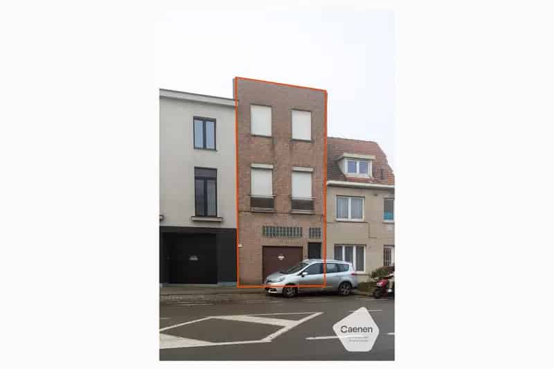 Te renoveren 5 slaapkamer woning met garage Blankenberge