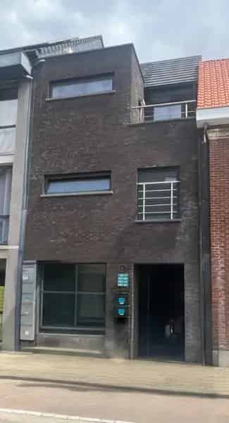 Appartement te huur: Gelijkvloers met terras en 1 slaapkamer