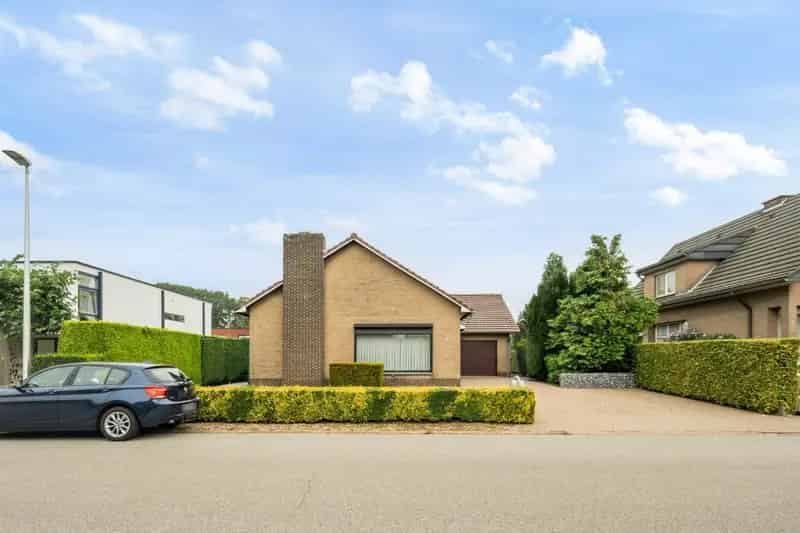 Gelijkvloerse gezinswoning te Maaseik