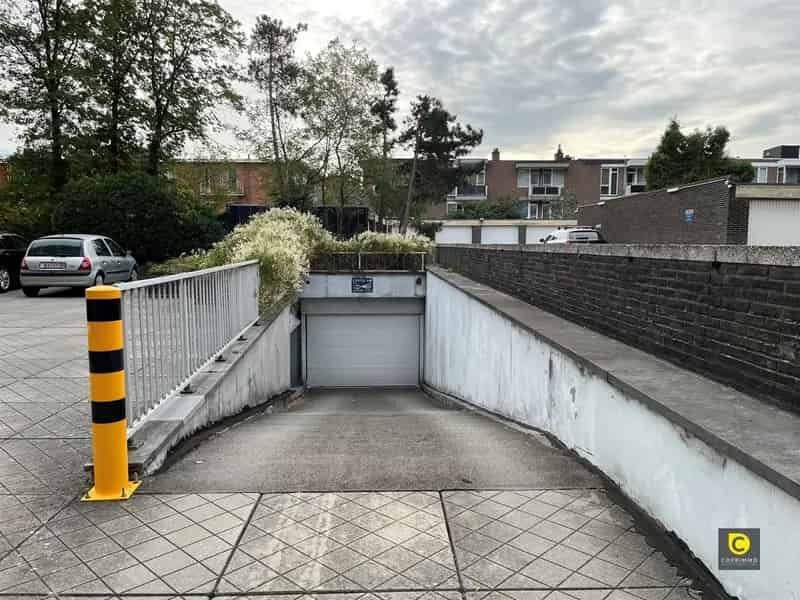 Garage te huur Fruithoflaan Centrale locatie