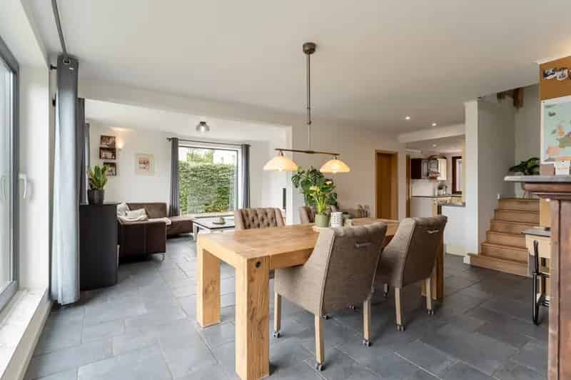 Gerenoveerde woning 3 slaapkamers EPC B grote tuin