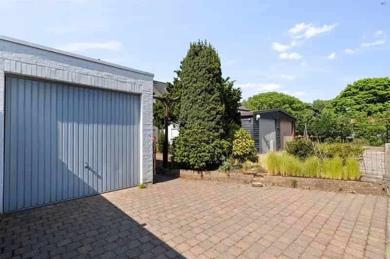 Te renoveren rijwoning Kemzeke