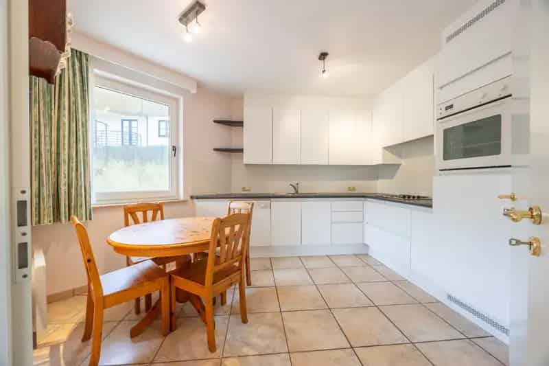 Appartement te huur Oostduinkerke: Renovatieproject nabij zee