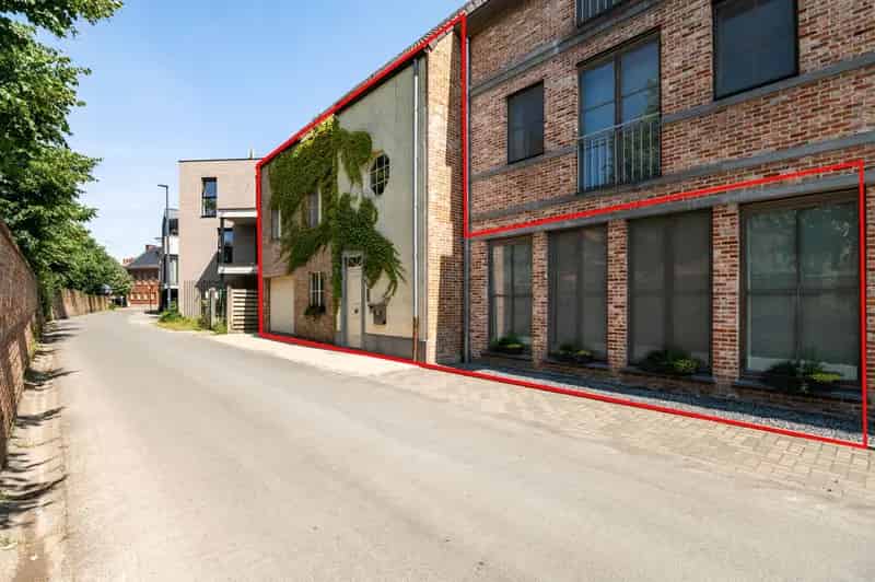Twee Luxueuze Appartementen met Tuin te Koop