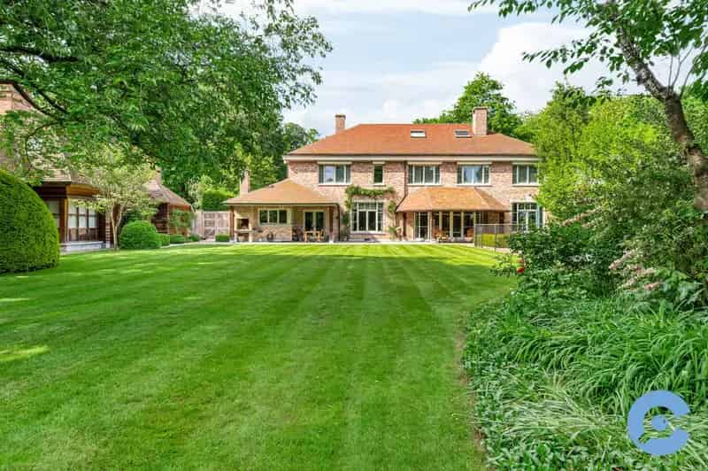 Exclusieve Villa te Koop met Parktuin en Zwembad