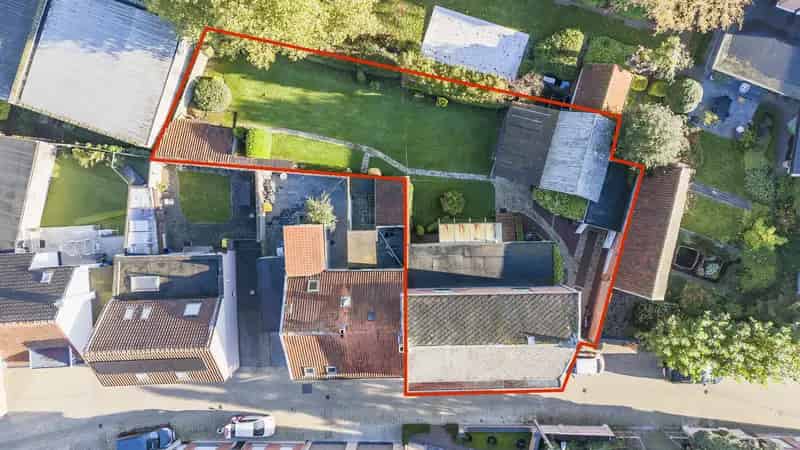 Huis te koop met 4 slaapkamers en grote tuin in Bornem