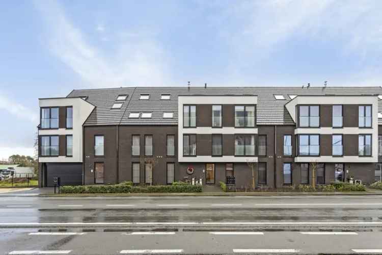 Appartement te huur 2 slaapkamers ruim terras garage