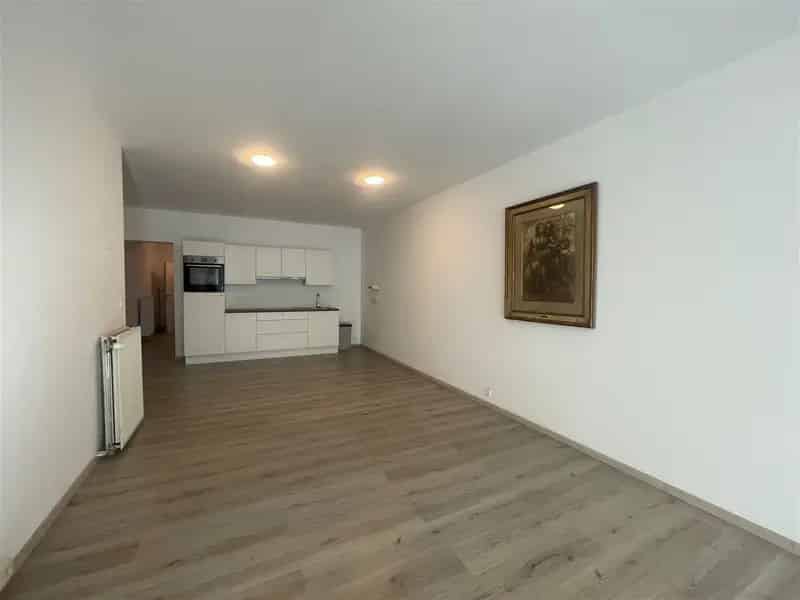 Huis te huur Niel: Ruime woonst met zorgwoning