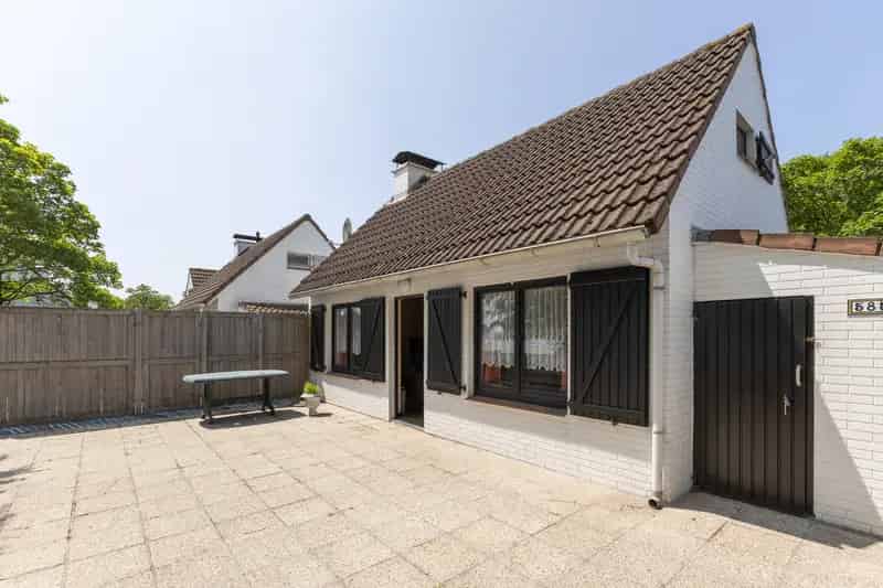 Vakantiewoning te koop aan het meer Oostduinkerke