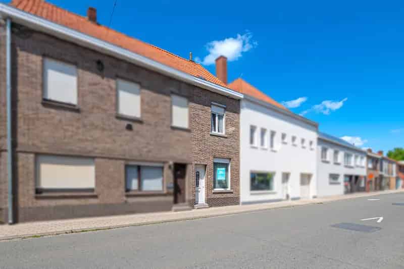 Huis te koop Gullegem: 3 slaapkamers, tuin en uitweg