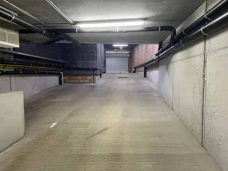 ONDERGRONDSE AUTOSTAANPLAATS TE HUUR IN CENTRUM WOLVERTEM