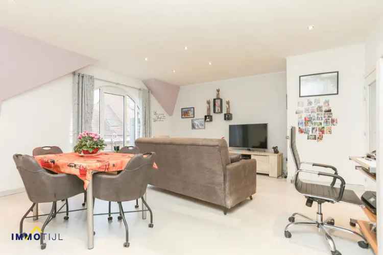 Knap appartement met terras en staanplaats!