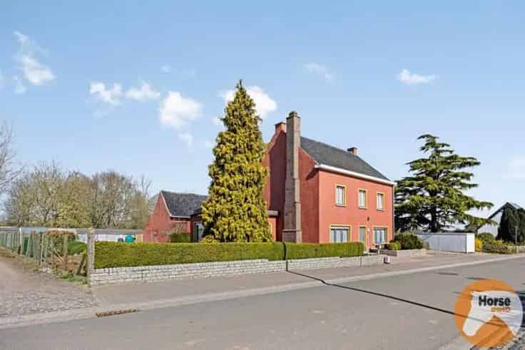 Huis Te Koop Woubrechtegem: Renovatieproject 1ha 25a