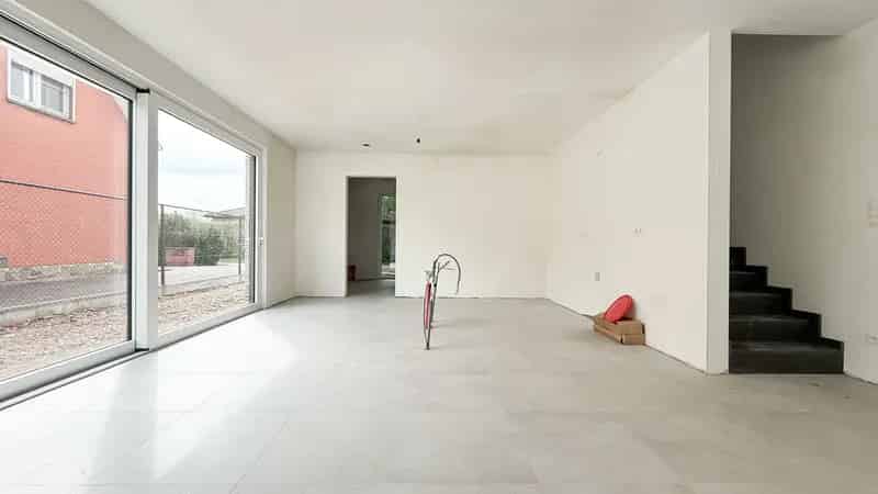 Nieuwbouwwoning 3 slaapkamers  casco+ terras tuin Heusden Zolder