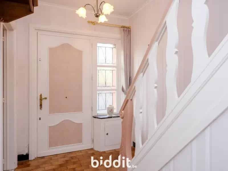 Karaktervolle woning te renoveren met tuin Staden