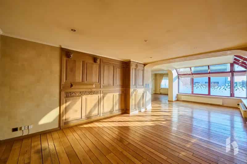Huis te huur: Ruime woning met praktijkruimte 280m²