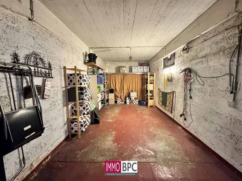 Garagebox te huur binnen afgesloten ondergrondse verdieping