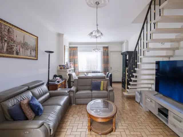 Huis te koop in Wetteren: Te renoveren woning met garage