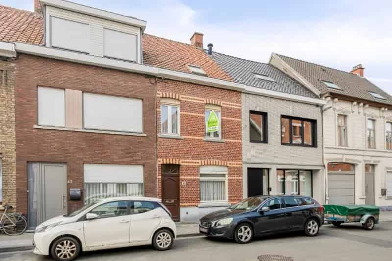 Huis te huur Roeselare: 3 slaapkamers, diepe tuin, centrale ligging