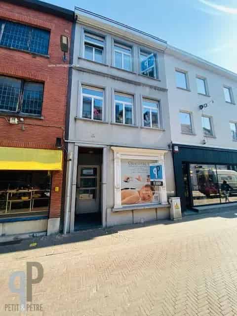 Handelspand te Koop Zottegem: 2 Slaapkamers, Investeringsmogelijkheid