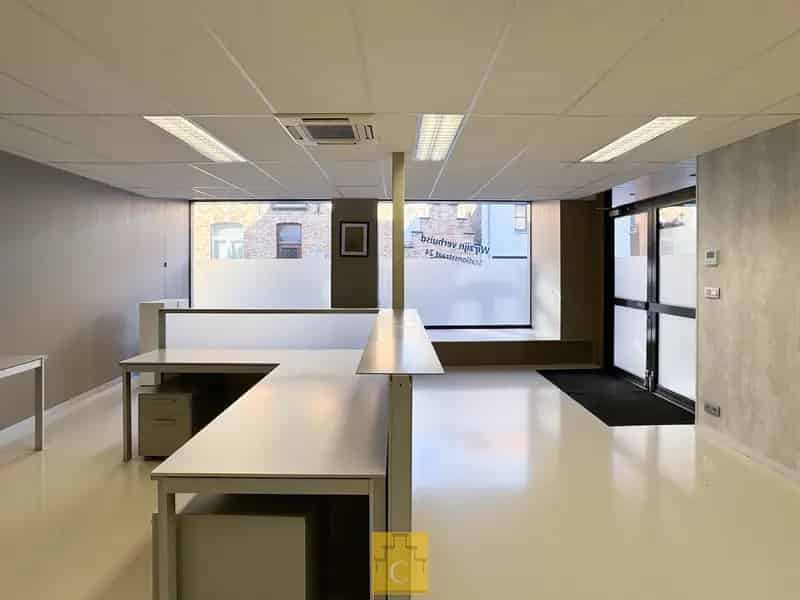 Handelspand met Duplexwoonst Loppem Centrum