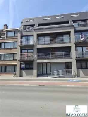 Appartement te koop Middelkerke: Gelijkvloers met garage en terras