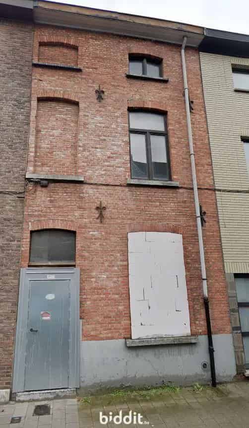 TE RENOVEREN WONING 3 slaapkamers