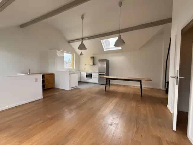 Appartementsblok Schaerbeek: 6 Appartementen  Handelsruimte