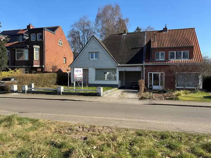 Huis te koop Essen-Heikant 5 slaapkamers 2 badkamers