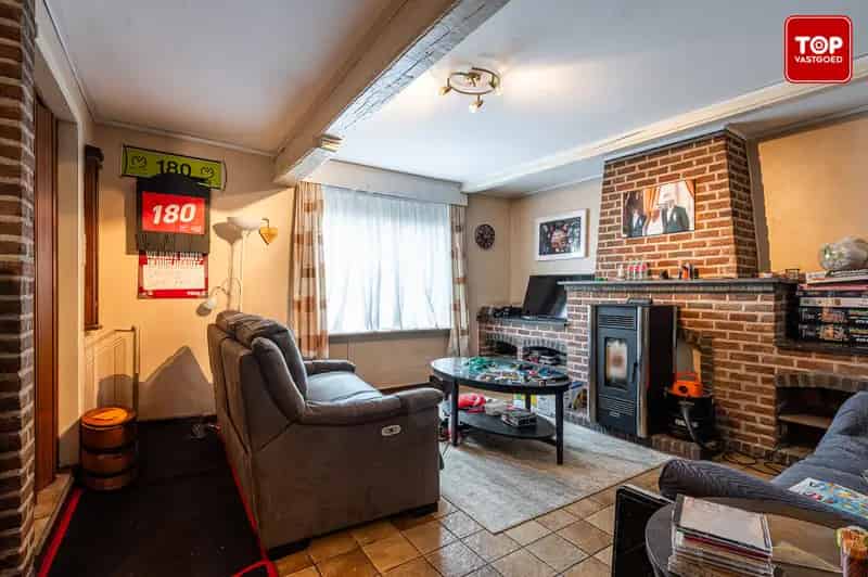 Huis te Koop Evergem: Renovatieproject met 3 Ruime Kamers
