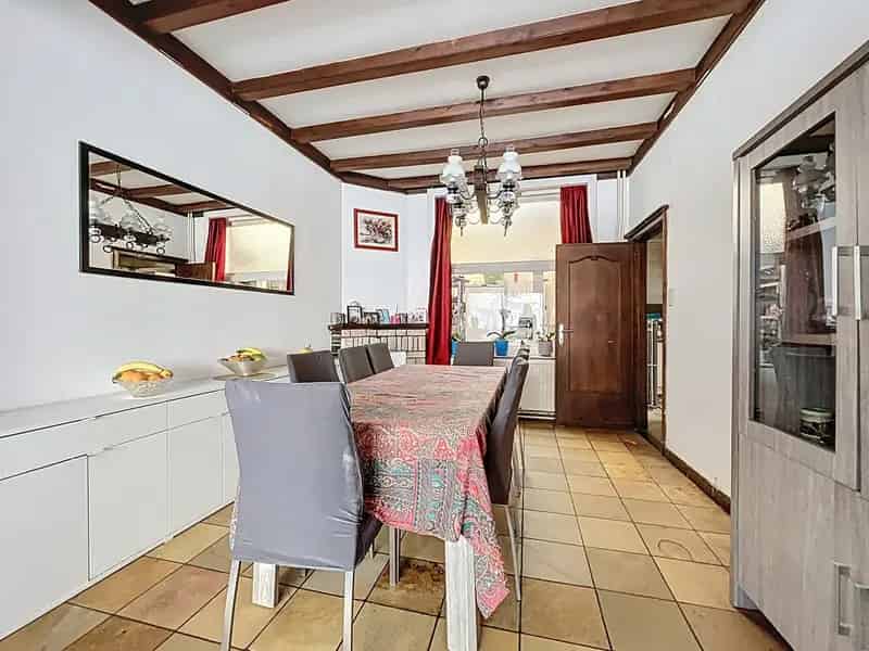 Huis te huur Tienen: 4 slaapkamers te renoveren