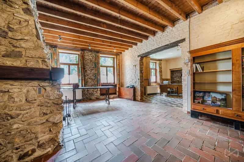 Huis te renoveren 3 slaapkamers Petit-Hallet