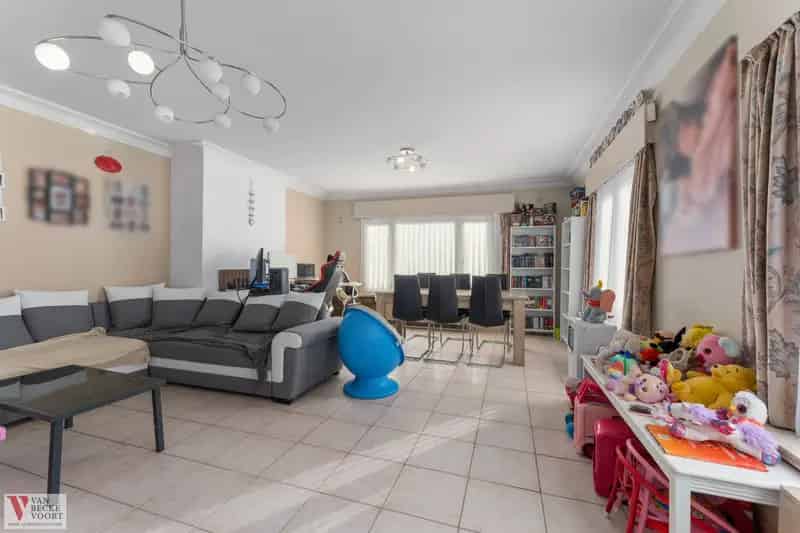 Halfopen Woning Stene 2 Units Te Renoveren