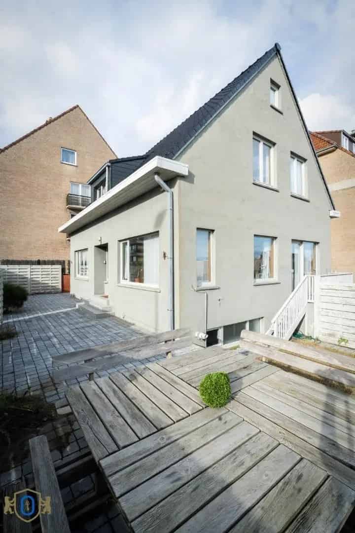 5 Slaapkamer Villa Nabij Strand