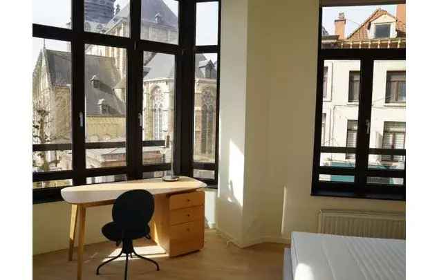 Huur 1 slaapkamer appartement van 60 m² in Brussels