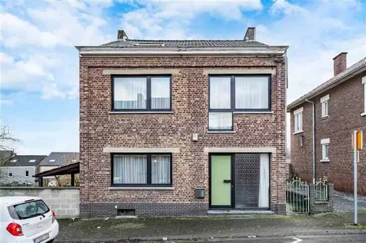 Ruime Villa Te Koop 5 Slaapkamers Grote Tuin
