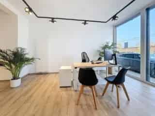 Kantoor te Huur Saint-Servas - Lichtrijk en Functioneel