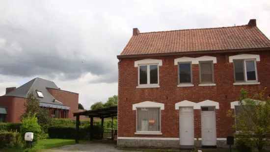 Volledig te renoveren woning, grote tuin,