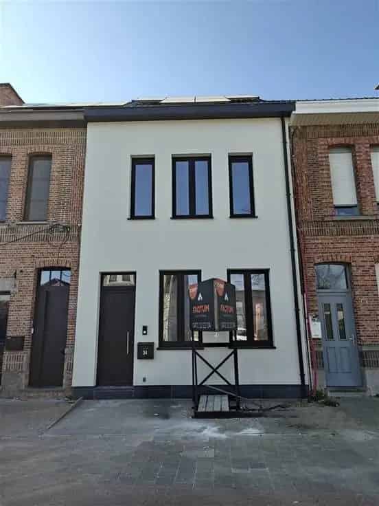 Huis Te Koop Emblem Ranst: Gerenoveerde Energiezuinige Woning 4 slaapkamers