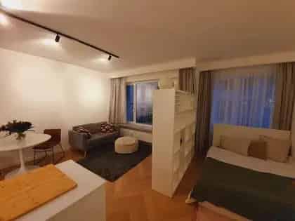 Antwerpen Studio 40m2 Terras Volledig Gerenoveerd