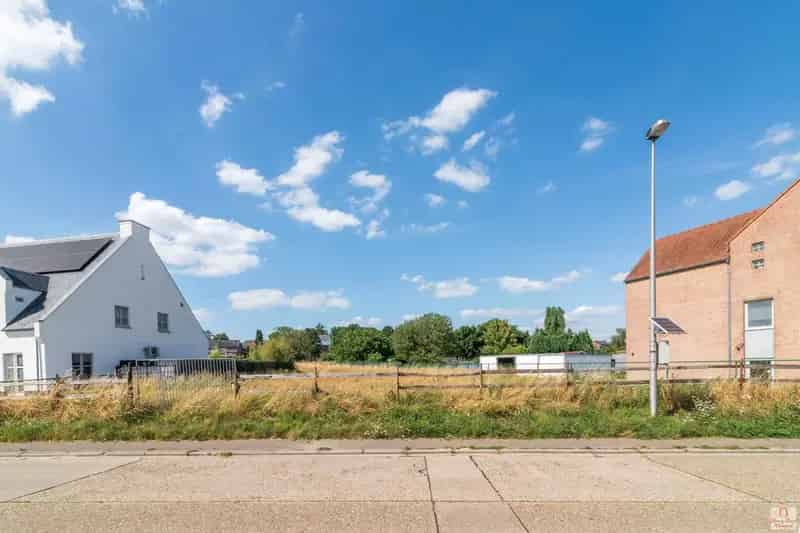 Ruim Perceel Open Bebouwing Lanaken