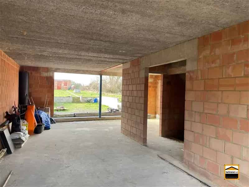 Huis te koop: Ruwbouw woning met tuin in rustige ligging
