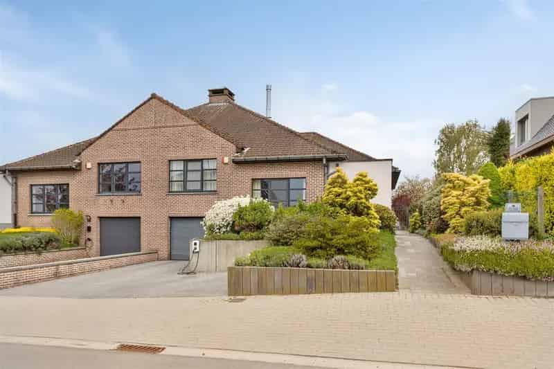 Ruime 3 Gevelwoning 4 Slaapkamers