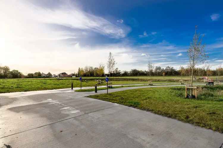 PERCEEL BOUWGROND VOOR HALF OPEN BEBOUWING 600 m²