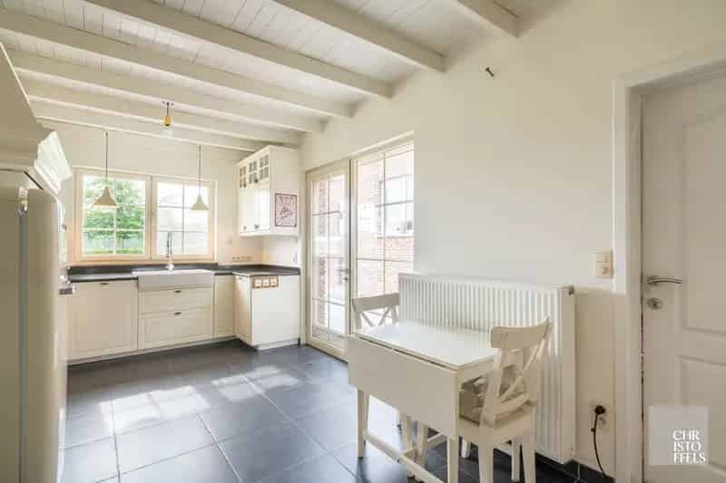 Te Huur: 2 Slaapkamers Midden in het Groen