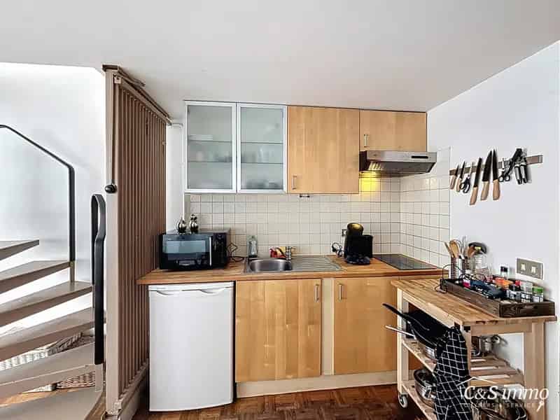 Appartement te huur  Duplex Studio met Terras Nabij Station