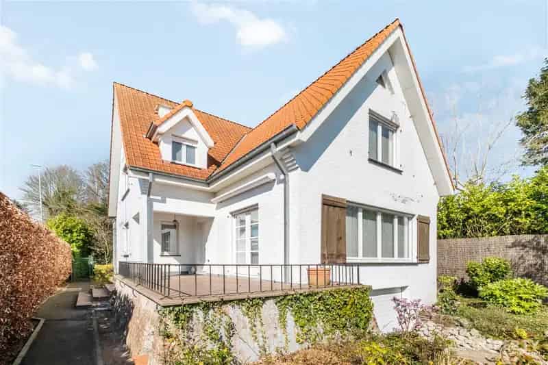 Ruime Villa te Koop met Tuin en Kelder