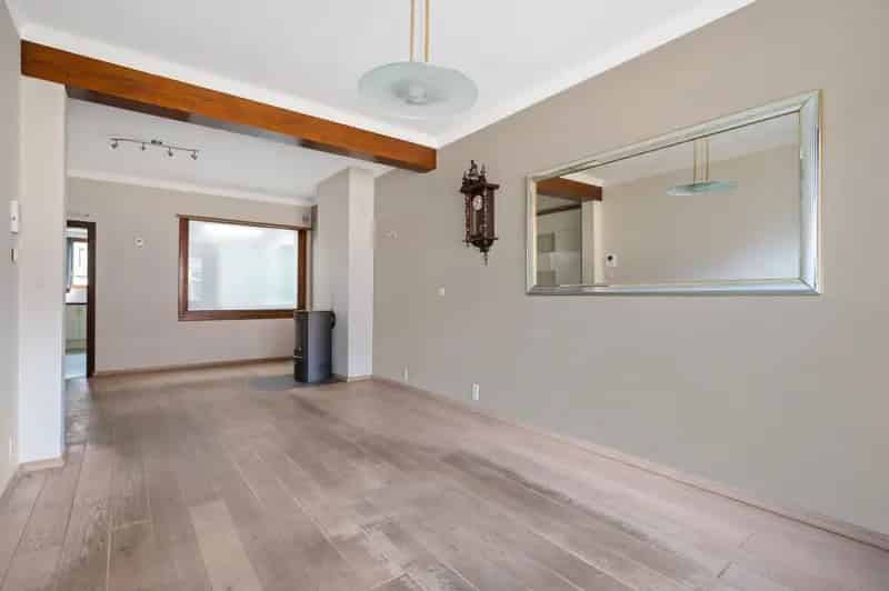 Ruime woning strategische ligging