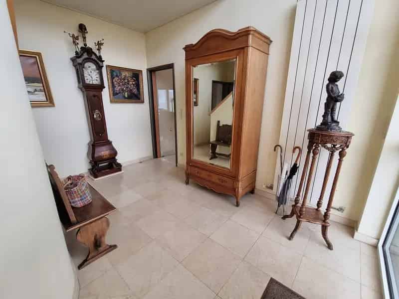 Huis te koop in Ramsel: Charmante en Ruime Halfopen Bebouwing