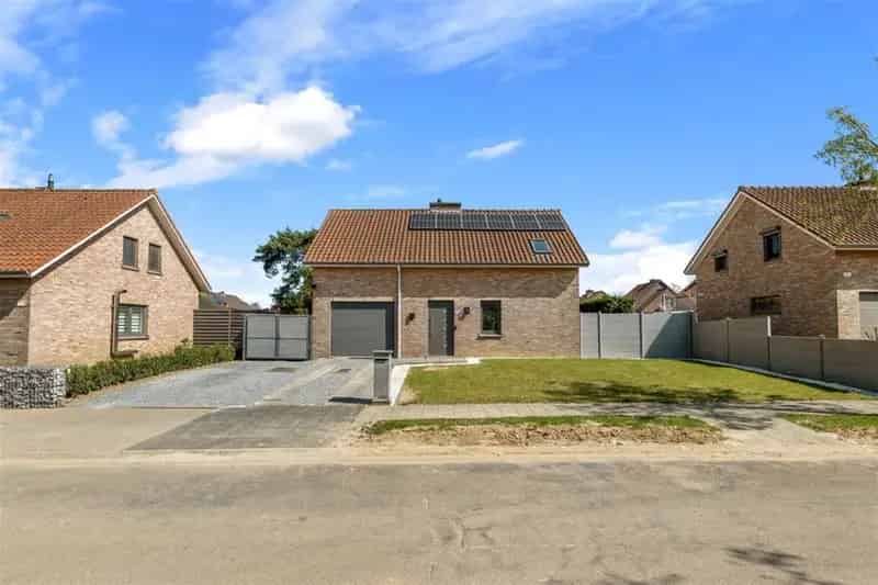 Huis te koop Zepperen: Gezinswoning met garage en zonnepanelen
